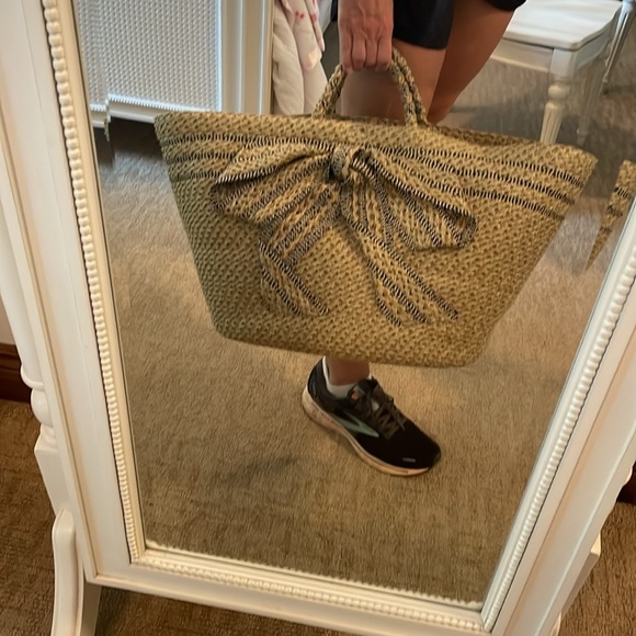 Eric Javits Natural and Black Woven Beach Bag Tote - Picture 5 of 6